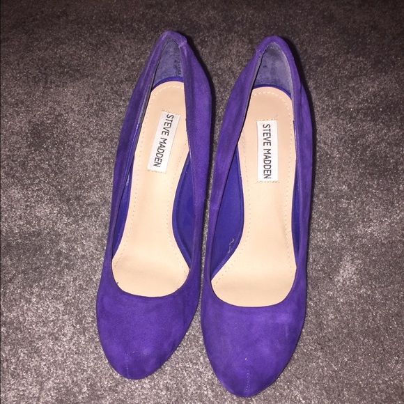 Steve Madden Shoes - Beautiful, never worn purple suede pumps!